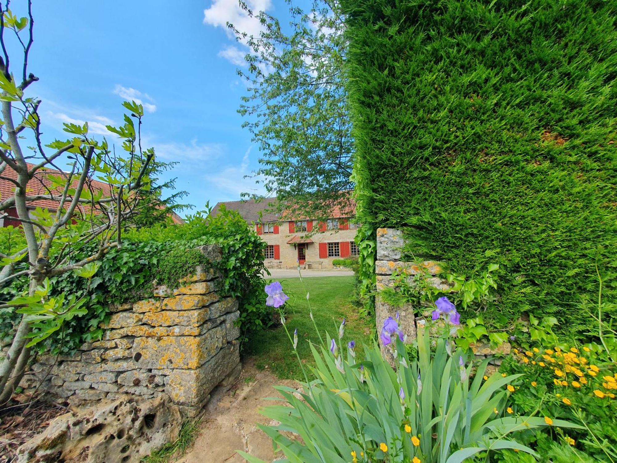 Bed and Breakfast Jardin Des Sens, La Rente D'Eguilly Экстерьер фото
