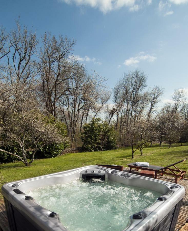 Bed and Breakfast Jardin Des Sens, La Rente D'Eguilly Экстерьер фото
